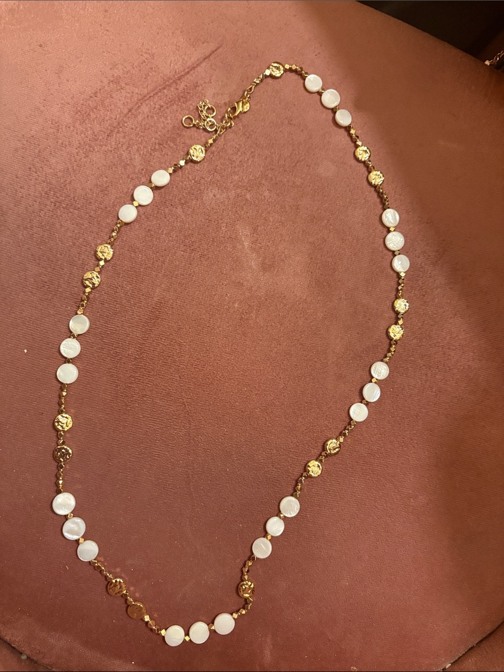 TALBOTS Gold tone & freshwater Pearl Pendant Necklace